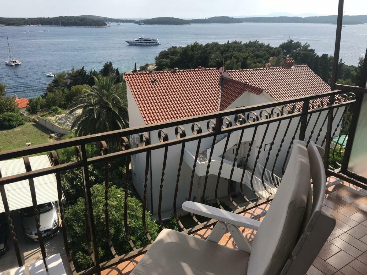 Patak's place, amazing view Apartment Hvar Town Bagian luar foto