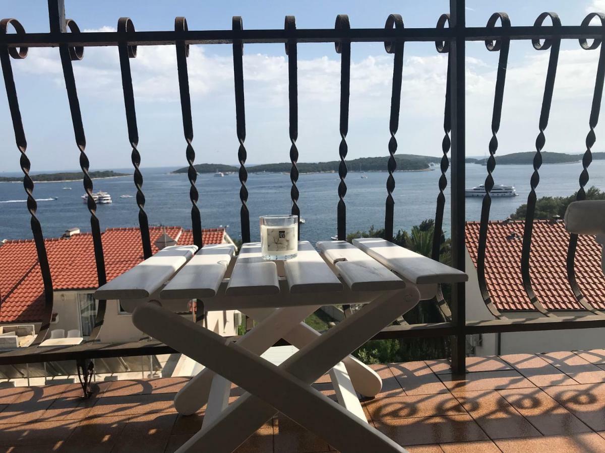 Patak's place, amazing view Apartment Hvar Town Bagian luar foto