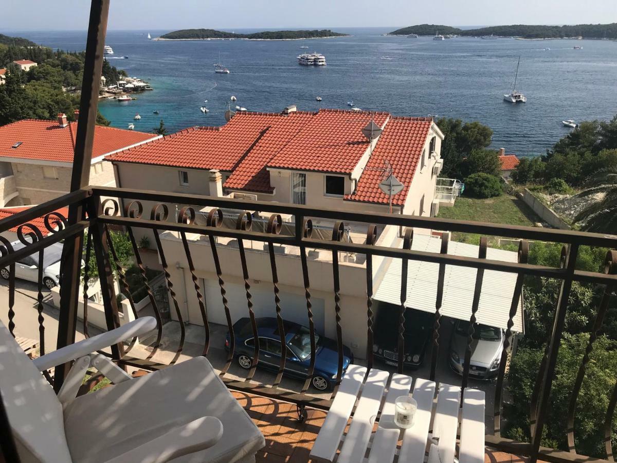 Patak's place, amazing view Apartment Hvar Town Bagian luar foto