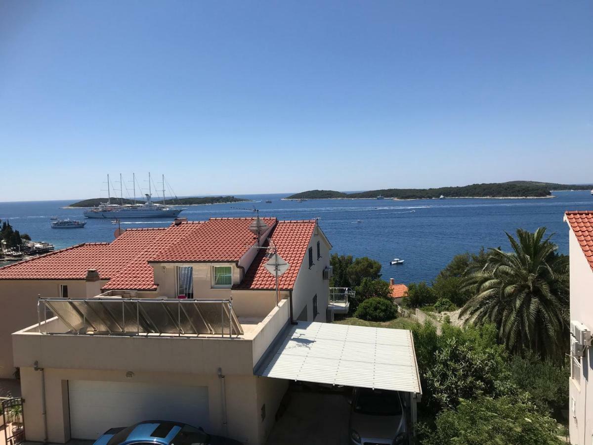 Patak's place, amazing view Apartment Hvar Town Bagian luar foto