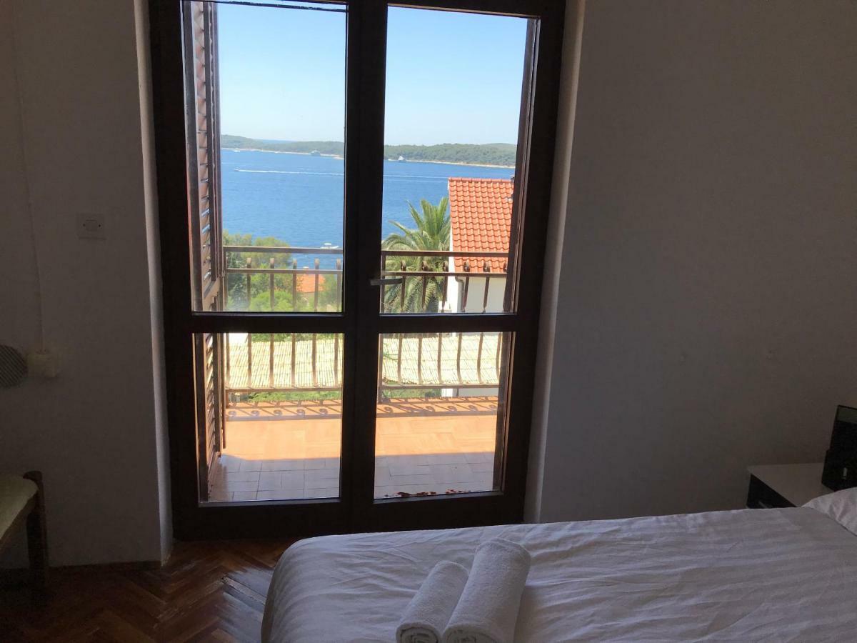 Patak's place, amazing view Apartment Hvar Town Bagian luar foto